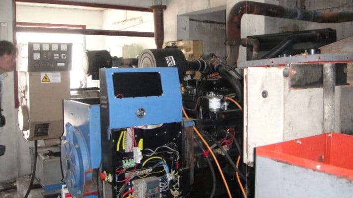 pic-20120415-solar-pv-experts-dhiffushi-03-711x400.jpg