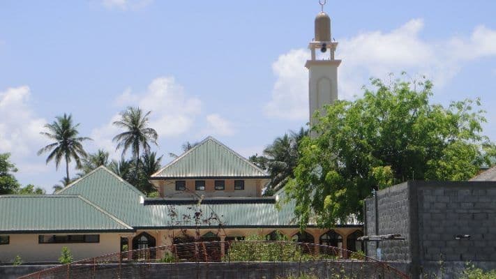 pic-20120415-solar-pv-experts-dhiffushi-07-711x400.jpg